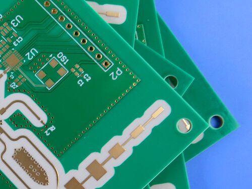 PCB híbrido en RO4350B y material FR4 de alta TG con vías ciegas de 4 capas