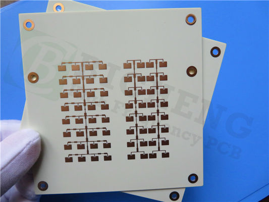 Tablero del PWB de Rogers RO3003 RF 3.2m m para el uso de alta frecuencia