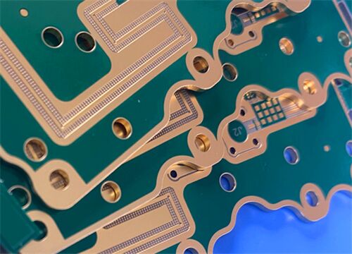 PCB RF híbrido de 4 capas Sustrato Rogers RO3210 Chapado en plata y oro